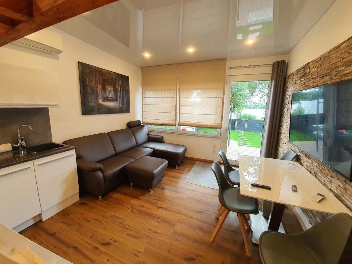 Ferienhaus Am See Hungen Экстерьер фото