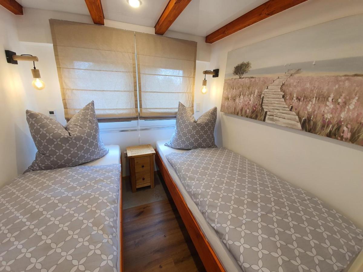 Ferienhaus Am See Hungen Экстерьер фото