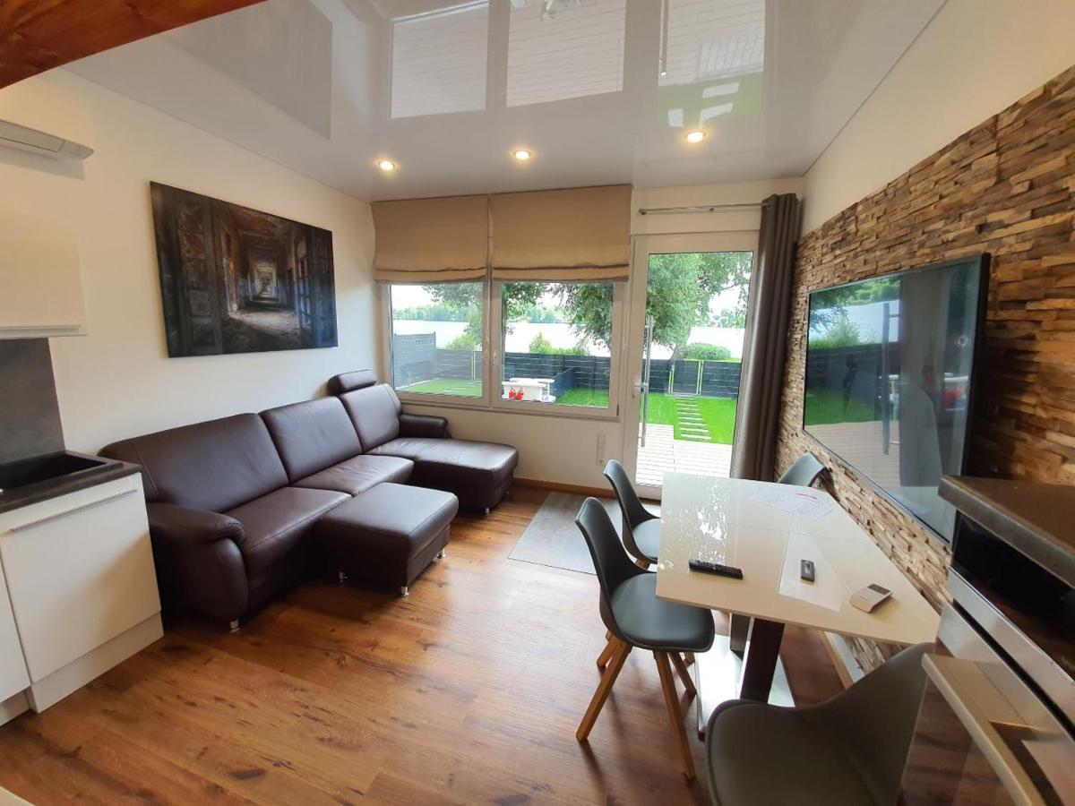 Ferienhaus Am See Hungen Экстерьер фото