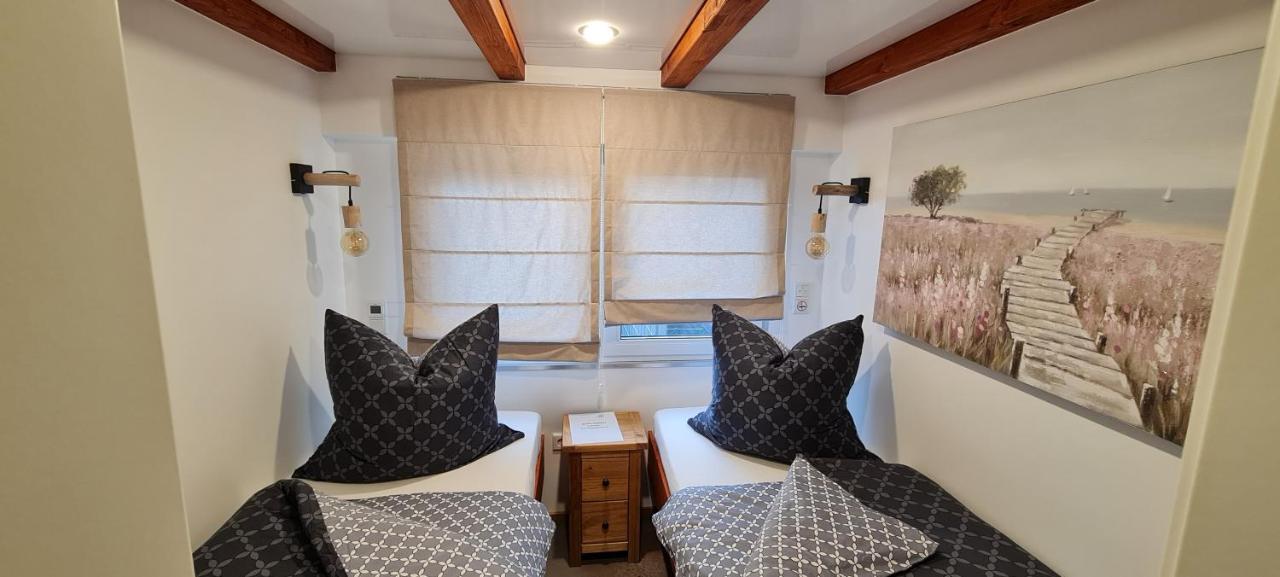 Ferienhaus Am See Hungen Экстерьер фото