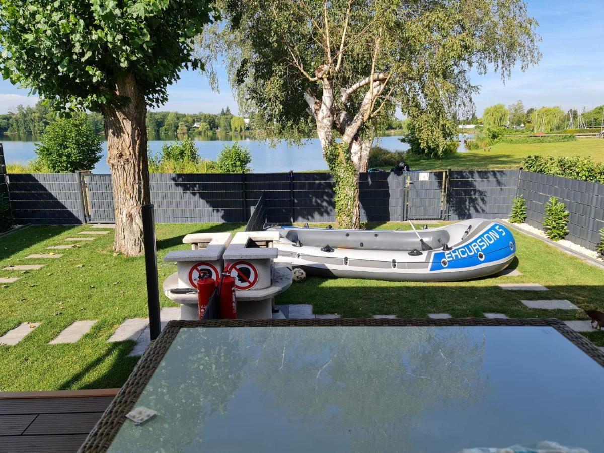 Ferienhaus Am See Hungen Экстерьер фото